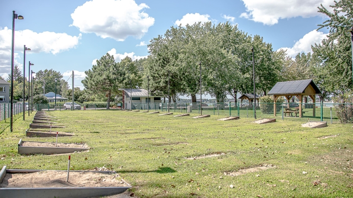 Tournoi de fers au parc de la Pointe-aux-Pins
