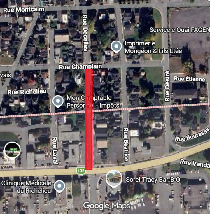 Entrave à la circulation et coupure d'eau sur la rue Decelles le 24 avril