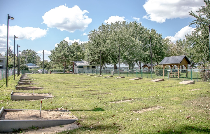 Tournoi de fers au parc de la Pointe-aux-Pins